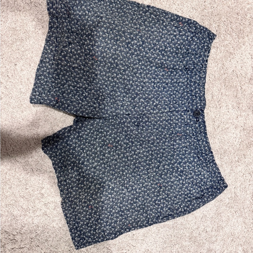 Izod Navy and White Textured Shorts